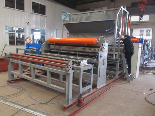 Cerca de alta frecuencia Mesh Welding Machine 415v de la anchura 3300m m